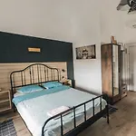 Palmers Apartments And Rooms