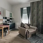Palmers Apartments And Rooms